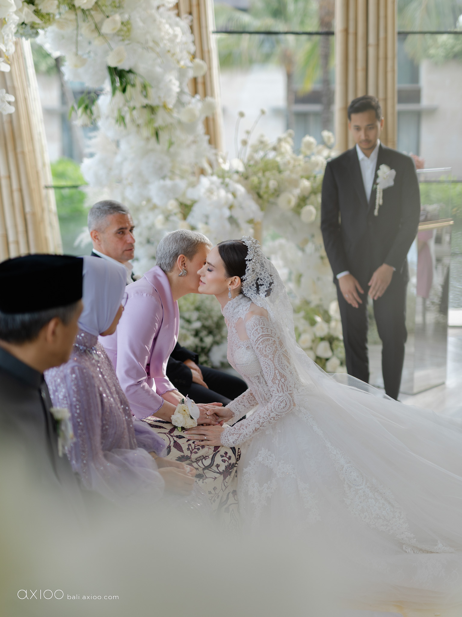 Axioo: Beyond The Spotlight